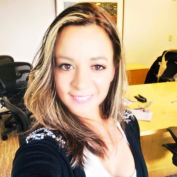 Profile Picture of Shaheen Nagibe (@snagibe1) on Poshmark