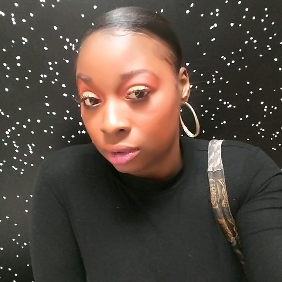 Profile Picture of D eborah Denley (@ddenley) on Poshmark
