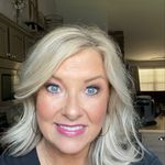 Profile Picture of Lori Stout 