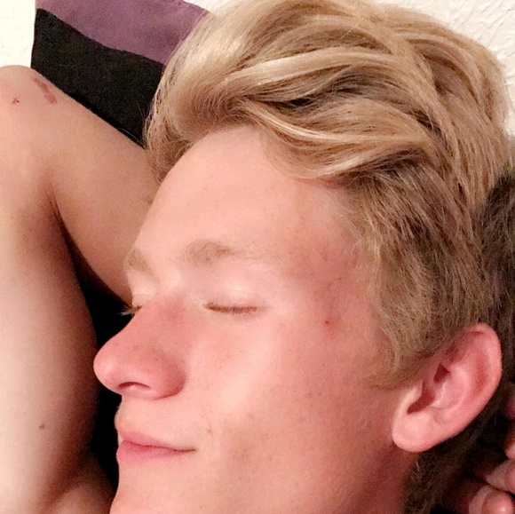 Profile Picture of Gunnar Brunson (@gunnarbrunson) on Poshmark