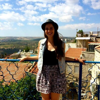 Profile Picture of Erin Larsen (@ErinRLarsen) on Twitter