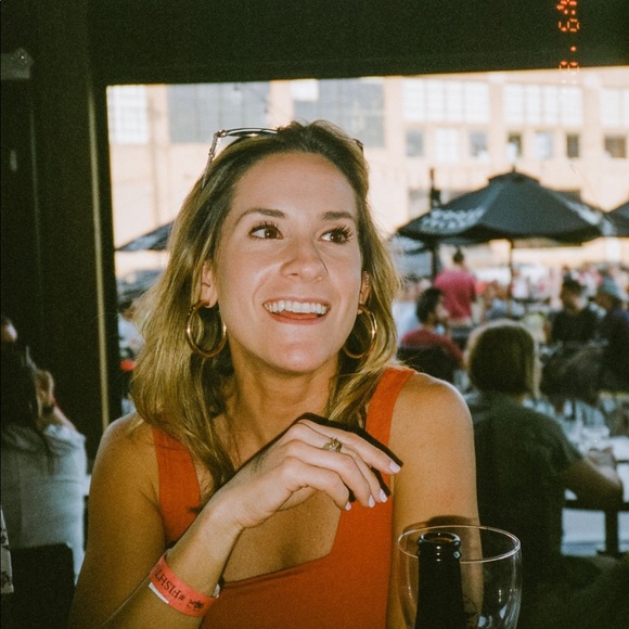 Profile Picture of Gretchen Frank (@gretchen_frank) on Poshmark