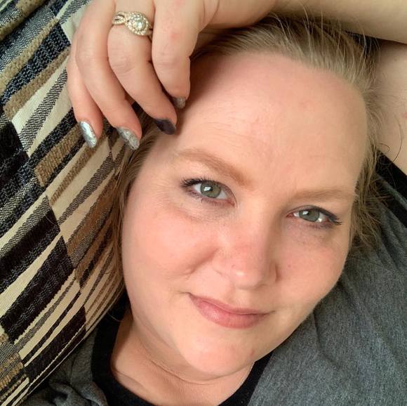 Profile Picture of Jana Barnes (@janab4379) on Poshmark