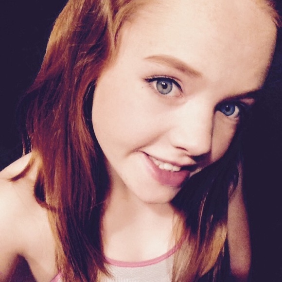 Quinlan Caisse - Poshmark Profile Picture of Quinlan Caisse (@quinlan_caisse) on Poshmark