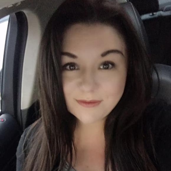 Profile Picture of Melissa Horwath (@newmenewyou) on Poshmark