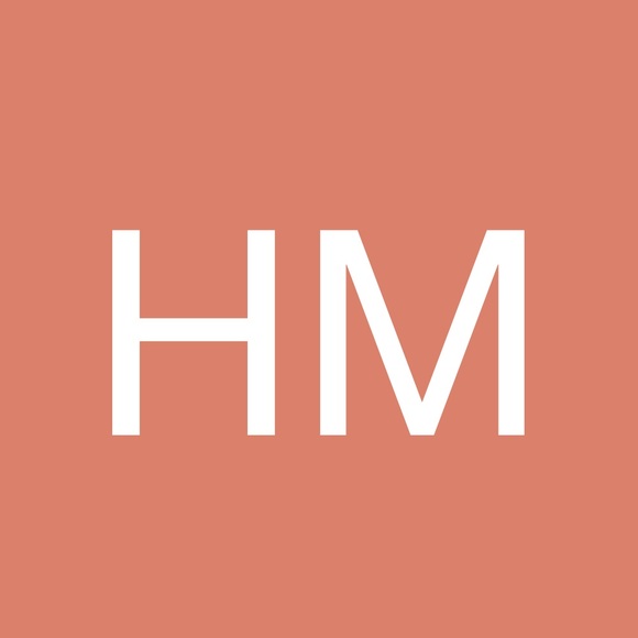 Profile Picture of Hendrix Martin (@henverse) on Poshmark