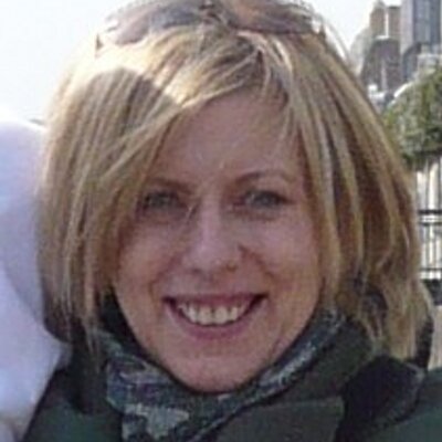 Profile Picture of Julie Plunkett (@Minxietwoshoes) on Twitter