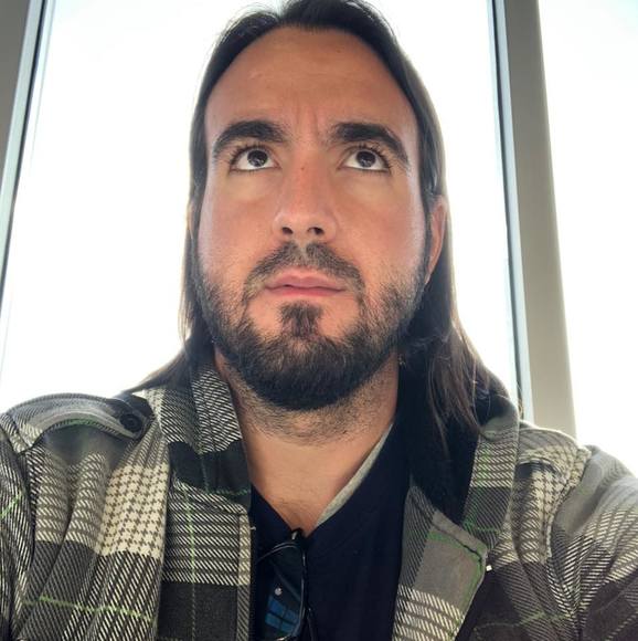 Profile Picture of Johnny Johnny (@calvocorp) on Poshmark