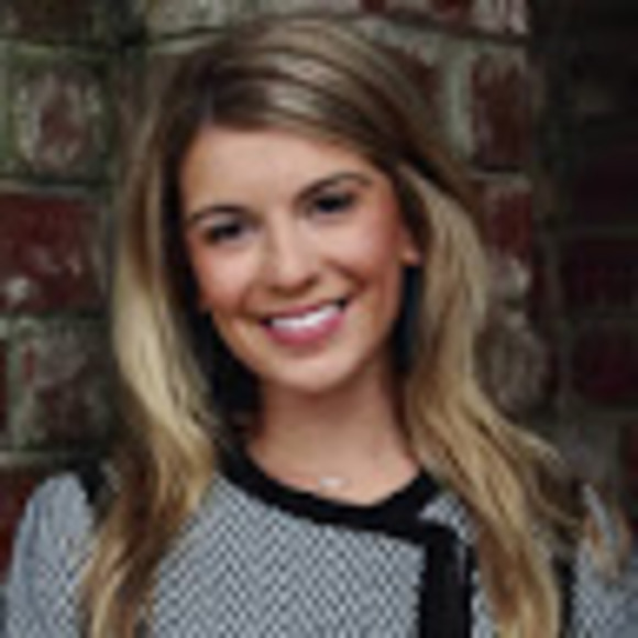 Profile Picture of Taylor Richards (@taylorrichar897) on Poshmark