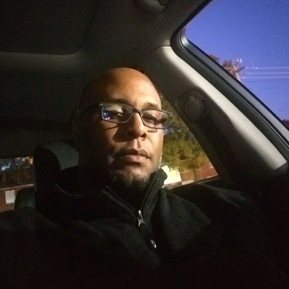 Profile Picture of Joey Springer (@dog1ne) on Poshmark