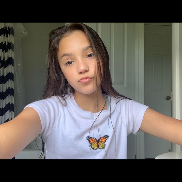 Profile Picture of Bekah Feygin (@bekahfeygin) on Poshmark