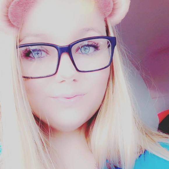 Profile Picture of Kelsey Smolinsky (@kelseysmolinsky) on Poshmark