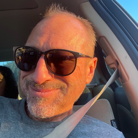 Profile Picture of Grant Neugebauer (@grantneugebauer) on Poshmark