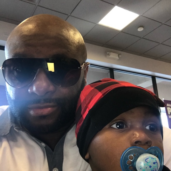 Profile Picture of Alvin Oliver (@youjoking2) on Poshmark