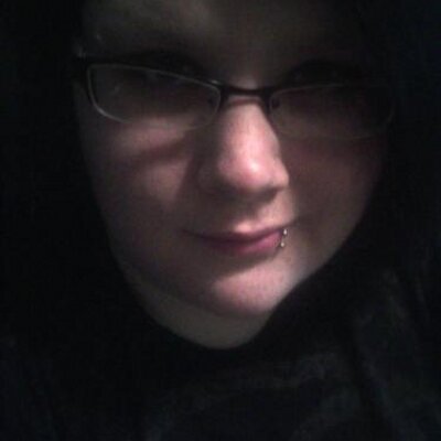 Profile Picture of Amber  Root (@rainbowprincez) on Twitter