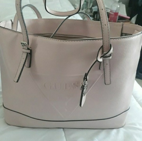 Profile Picture of My closet Val (@mikysadon770) on Poshmark