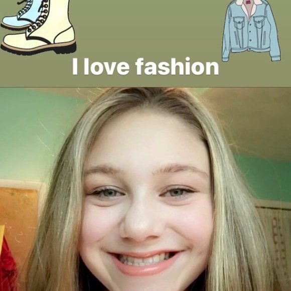 Profile Picture of Mackenzie Mendicino (@kapenzie9) on Poshmark