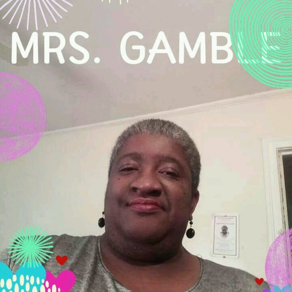 Profile Picture of Sandra Gamble (@sandrakay1971) on Poshmark