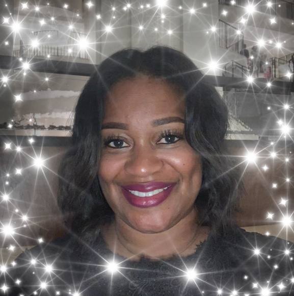 Profile Picture of Chatonda Best (@chatonda) on Poshmark