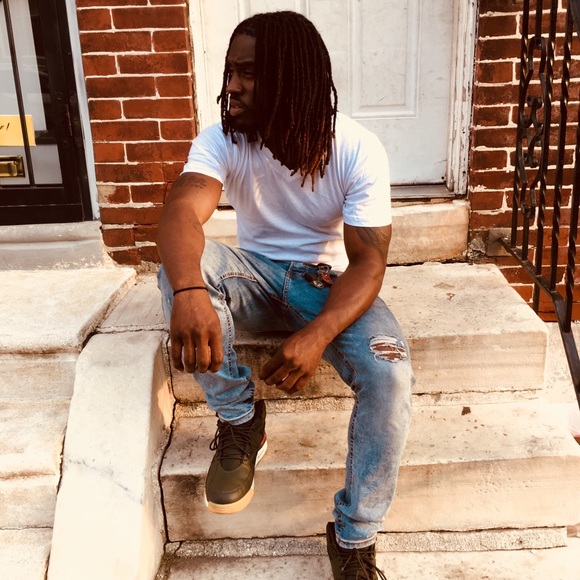 Profile Picture of Steven Hall (@sdhall1) on Poshmark