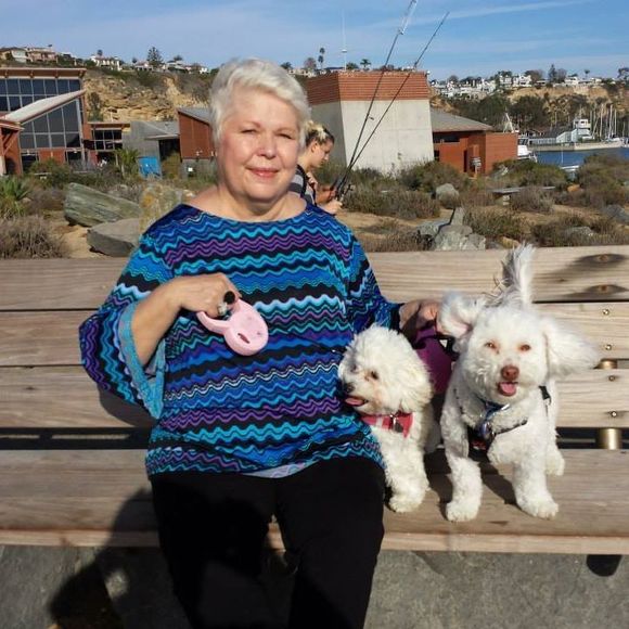 Profile Picture of Deanna Littler (@deannalittler) on Poshmark