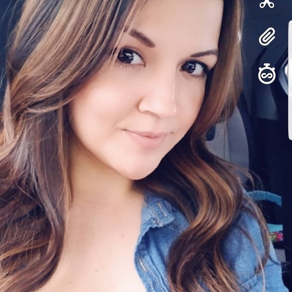 Profile Picture of Sandra Garcia (@azaleah09) on Poshmark