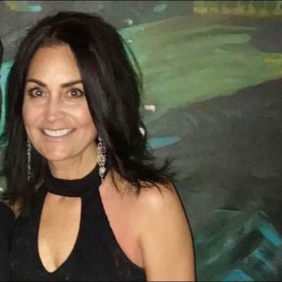 Kristin Guelli - Poshmark Profile Picture of Kristin Guelli (@kaguelli090567) on Poshmark