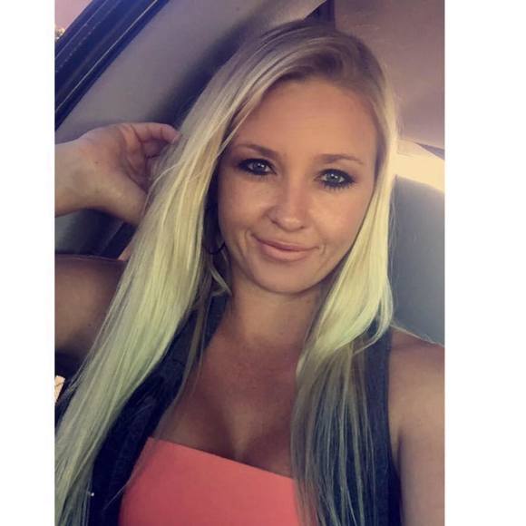 Whitney Horrell - Poshmark Profile Picture of Whitney Horrell (@whitneyhorrell) on Poshmark