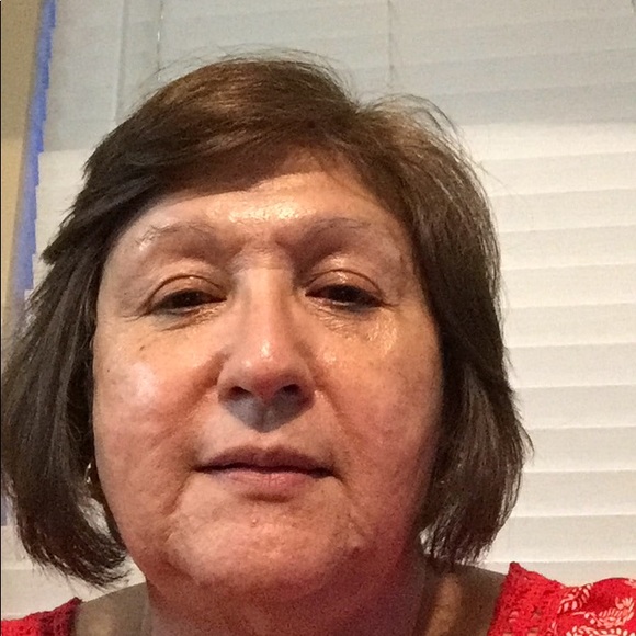 Profile Picture of Yolanda Cadena (@ybcadena) on Poshmark