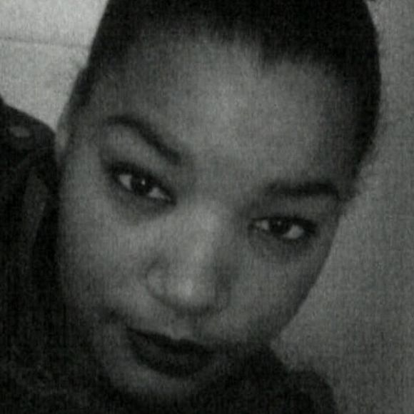Profile Picture of Angel Hampton (@joemisha111) on Poshmark
