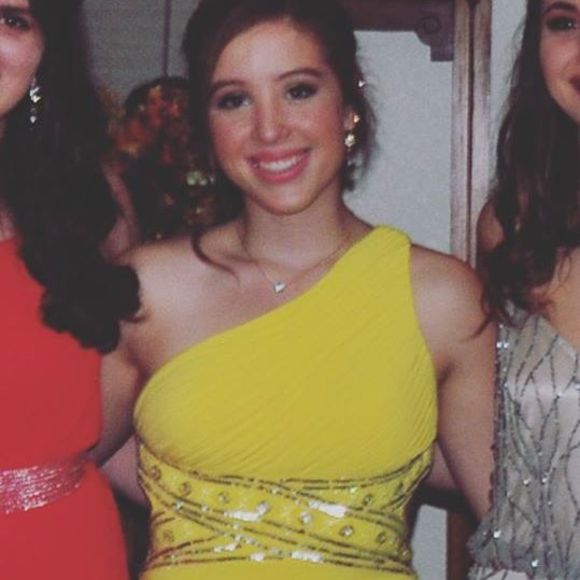 Profile Picture of Phoebe Shappell (@lucieluvr) on Poshmark