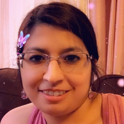 Profile Picture of  🌼 🌻 ☀️Randi Ramirez ☀️ 🌻 🌼 (@Awesome_Randi) on Twitter