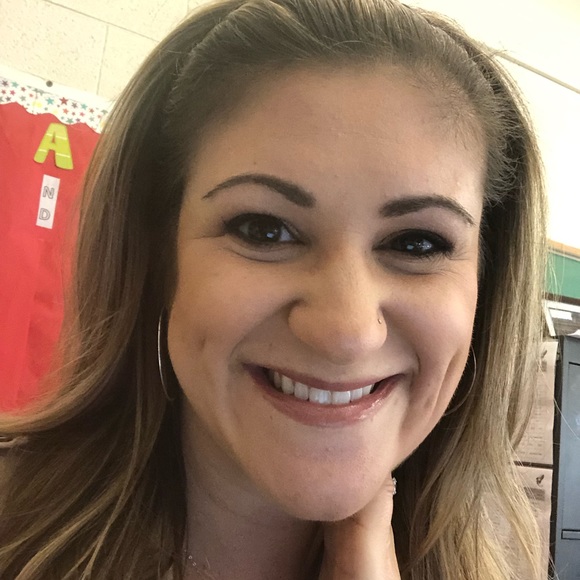 Profile Picture of Graceann Larussa (@gal727) on Poshmark