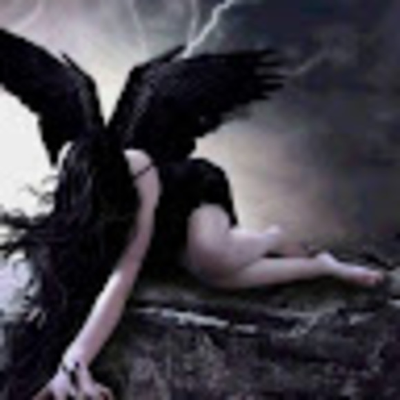 Profile Picture of Liza Campbell (@liza_campbell) on Poshmark