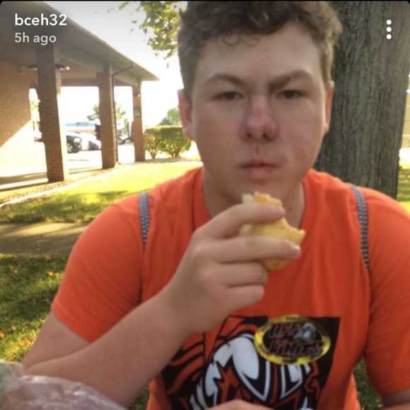 Profile Picture of Chris Augustine (@chris_augustine) on Poshmark