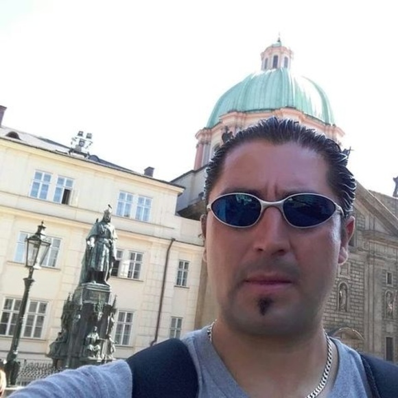 Profile Picture of Joe Rod (@mbzclk320) on Poshmark