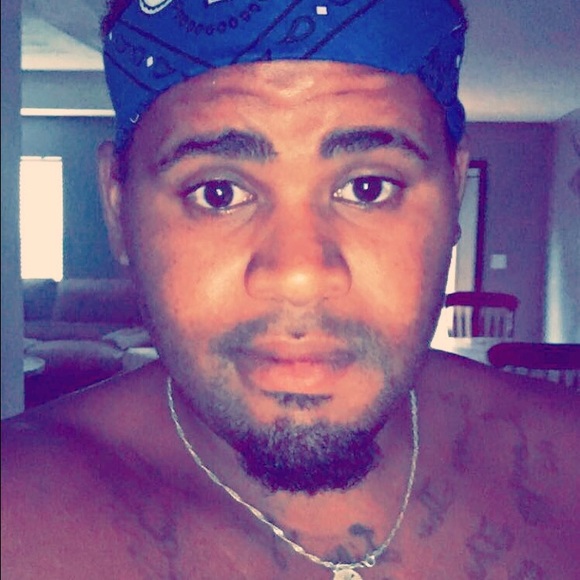 Profile Picture of Travis Mccullough (@mccullough2) on Poshmark