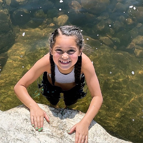 Profile Picture of Andrew Schurbrock (@aschurbrock) on Poshmark