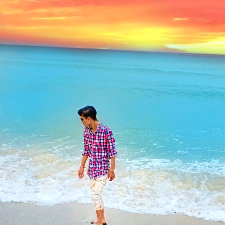 Profile Picture of Sunny (@sagelot) on Tiktok
