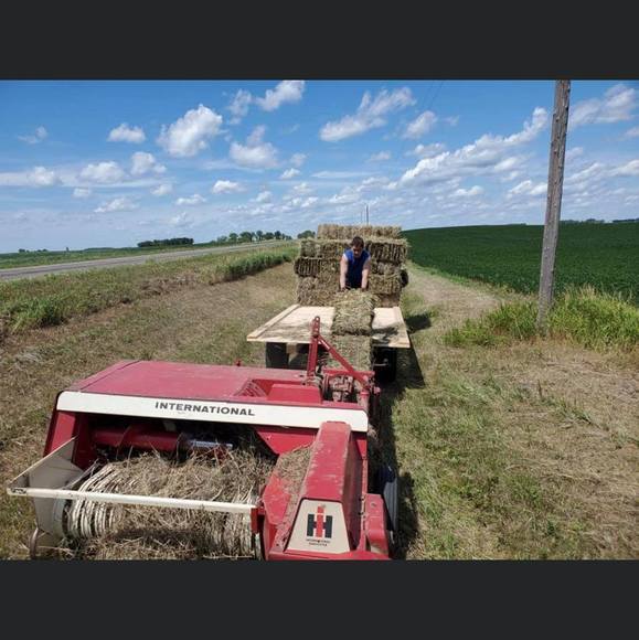 Profile Picture of Parker Eischens (@parkervalencia) on Poshmark