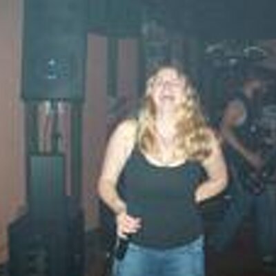Profile Picture of Cindy Willey (@SingingSindy) on Twitter
