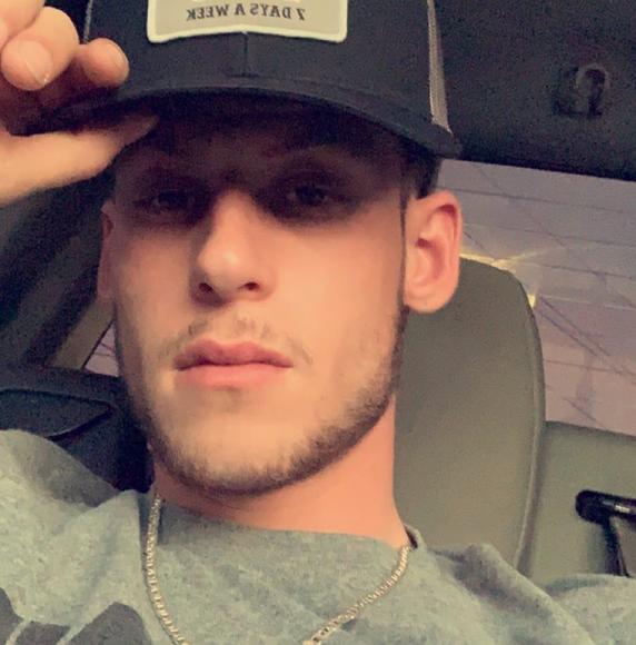 Profile Picture of Kyle Friend (@kyle336) on Poshmark