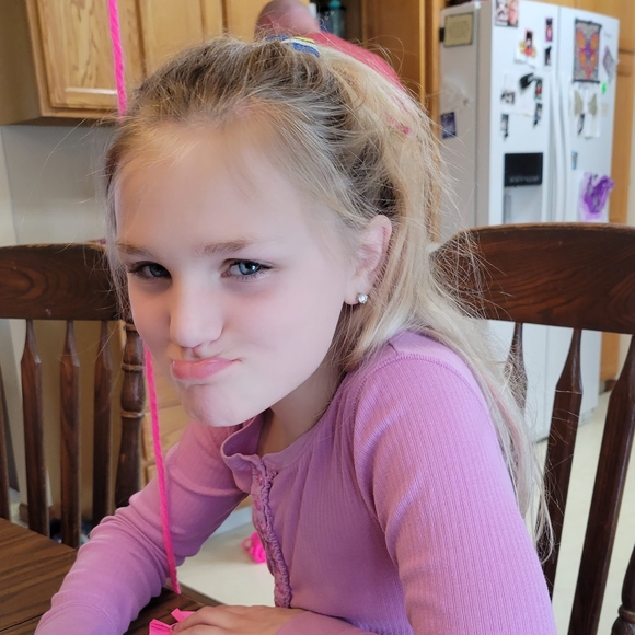 Profile Picture of Barbara Bertog (@barbarabertog) on Poshmark