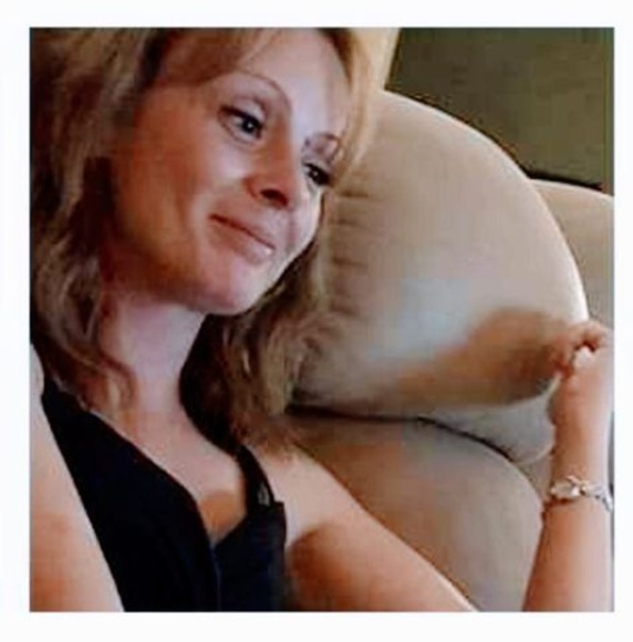 Crystal Donarski - Poshmark Profile Picture of Crystal Donarski (@cdonarski1983) on Poshmark