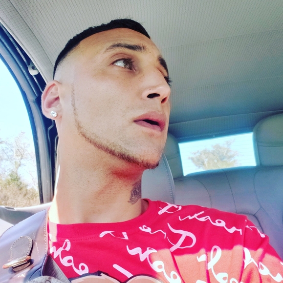 Profile Picture of Tomas Franco (@tomasfranco) on Poshmark