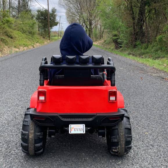 Profile Picture of James James (@ja_mes) on Poshmark