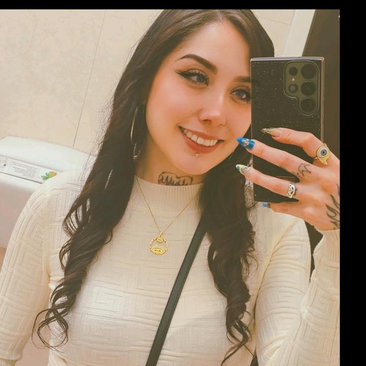 Profile Picture of Yeimy 🌸🤍 (@melanie...red) on Tiktok