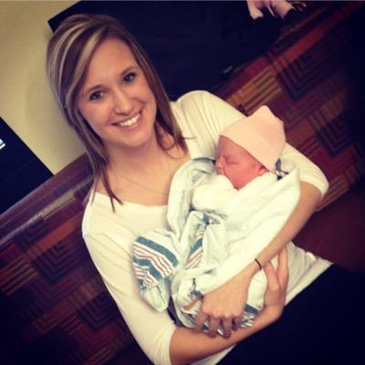 Profile Picture of Sierra Holt (@laugh_ren) on Twitter