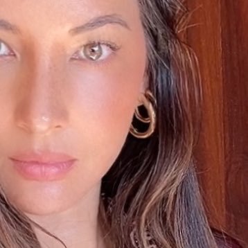 Profile Picture of O M (@oliviamunn) on Twitter