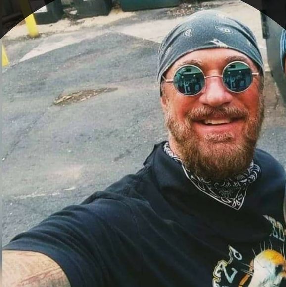 Profile Picture of Patrick Stinnett (@patpaul224) on Poshmark